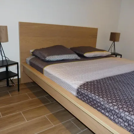 Les - Avec Privatif *