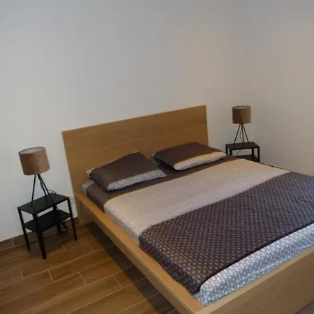 Les - Avec Privatif *